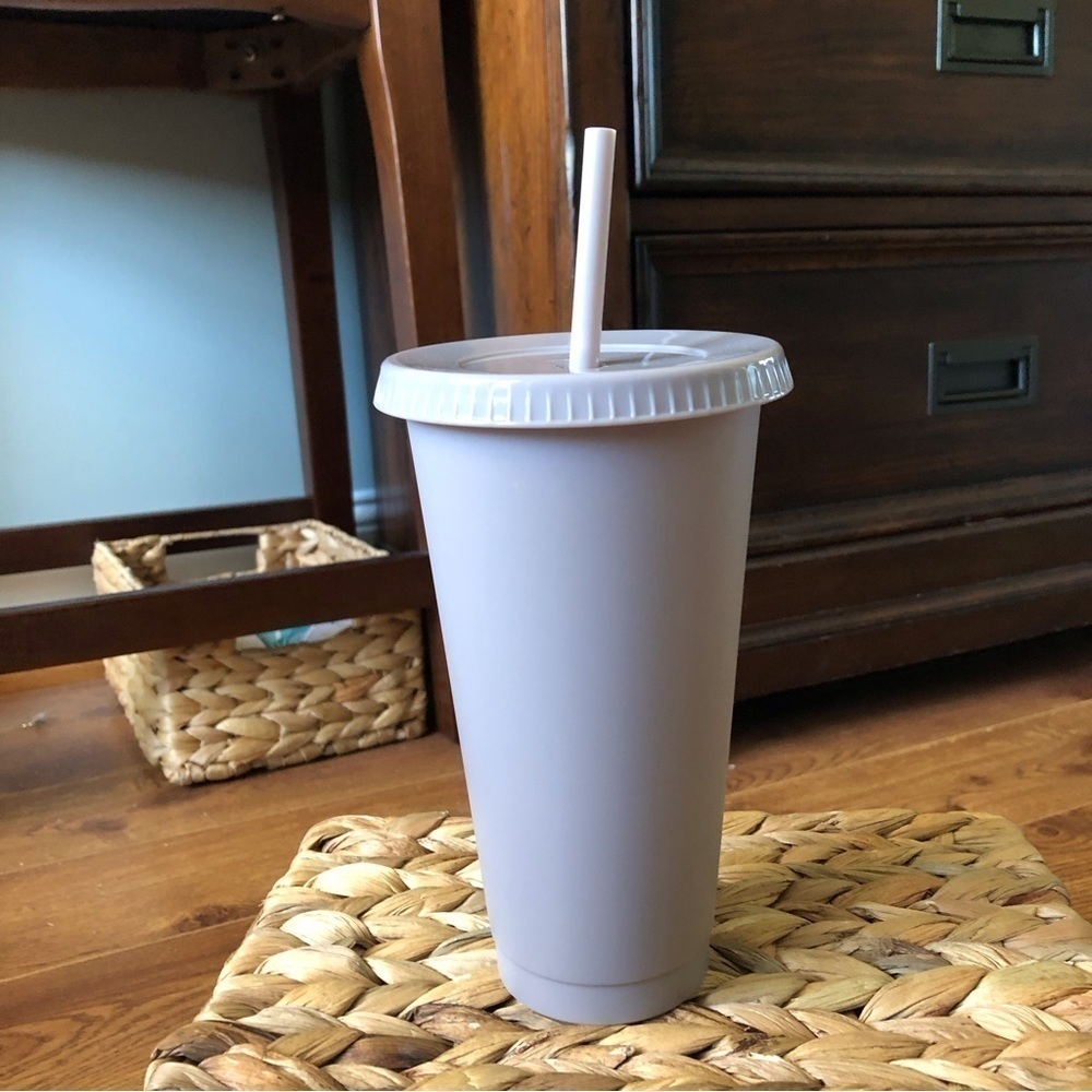 gray reusable cup with lid and straw (comes with a pack of Disney Stickers)
